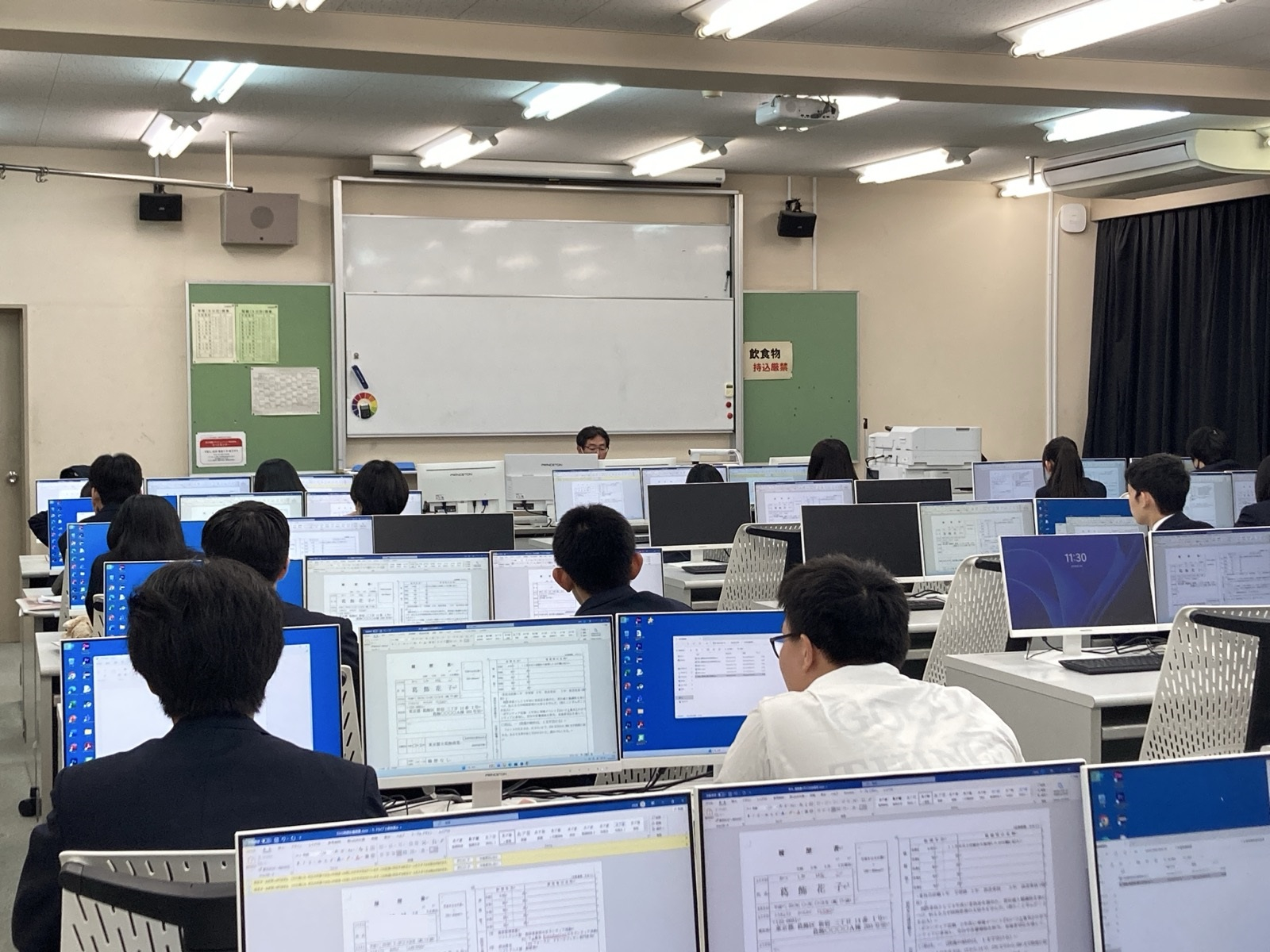 R8分野別説明会②　就職.JPG